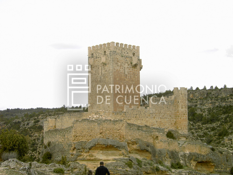 CASTILLO DE PARACUELLOS DE LA VEGA